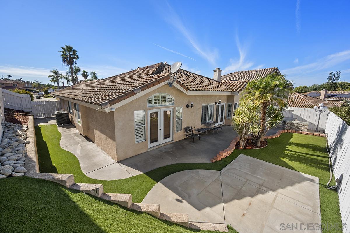 a view of a house with outdoor space