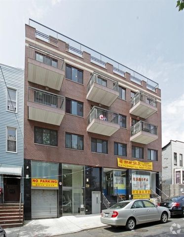 $818,000 | 720 57th Street, Unit 4A | Sunset Park