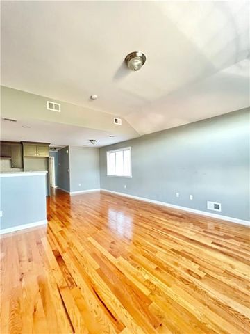 $3,100 | 885 North Railroad Avenue | Dongan Hills