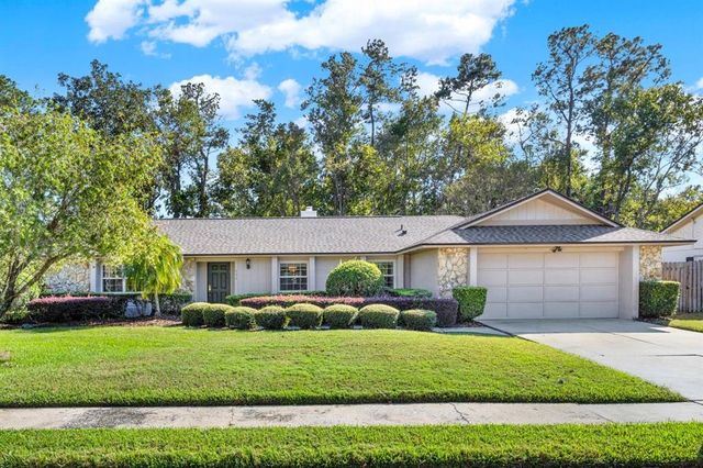 $635,000 | 734 Riverbend Boulevard | Sweetwater Oaks