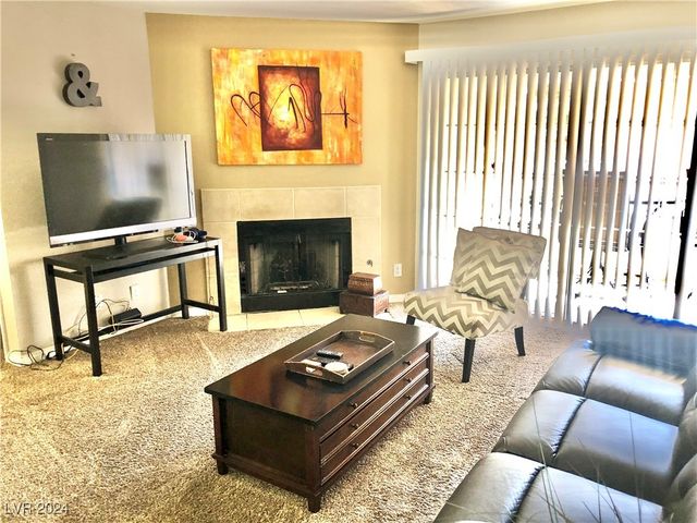 $1,995 | 2200 South Fort Apache Road, Unit 2162 | Canyon Gate Master