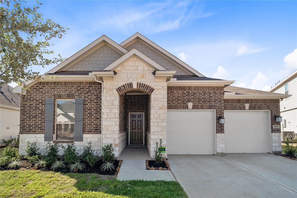 Welcome home to 3535 Sage Green Trail located in Sagecrest Preserve and zoned to Willis ISD!