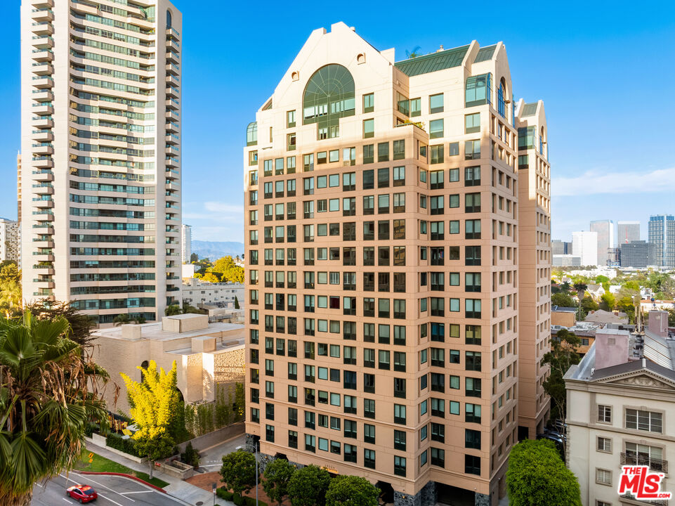 a view of a blue building