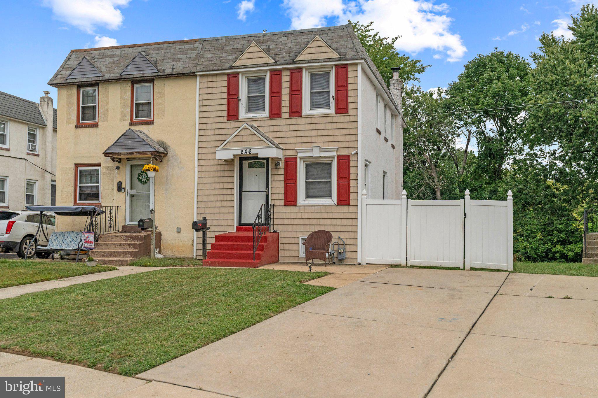 a front view of house with yard