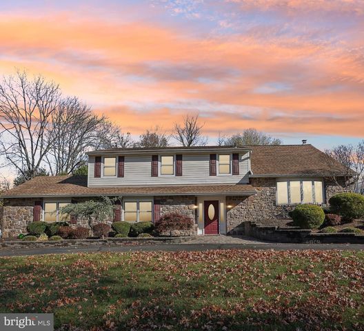 $825,000 | 1304 Yale Drive | Lower Makefield Township - Bucks County