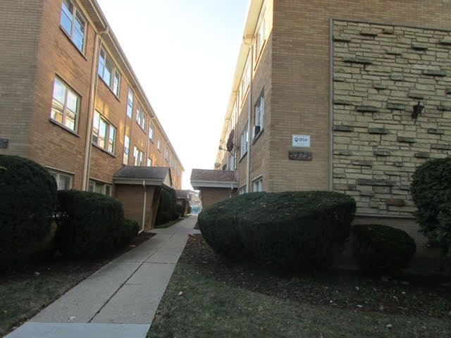 $175,000 | 4826 North Linder Avenue, Unit 1B | Jefferson Park