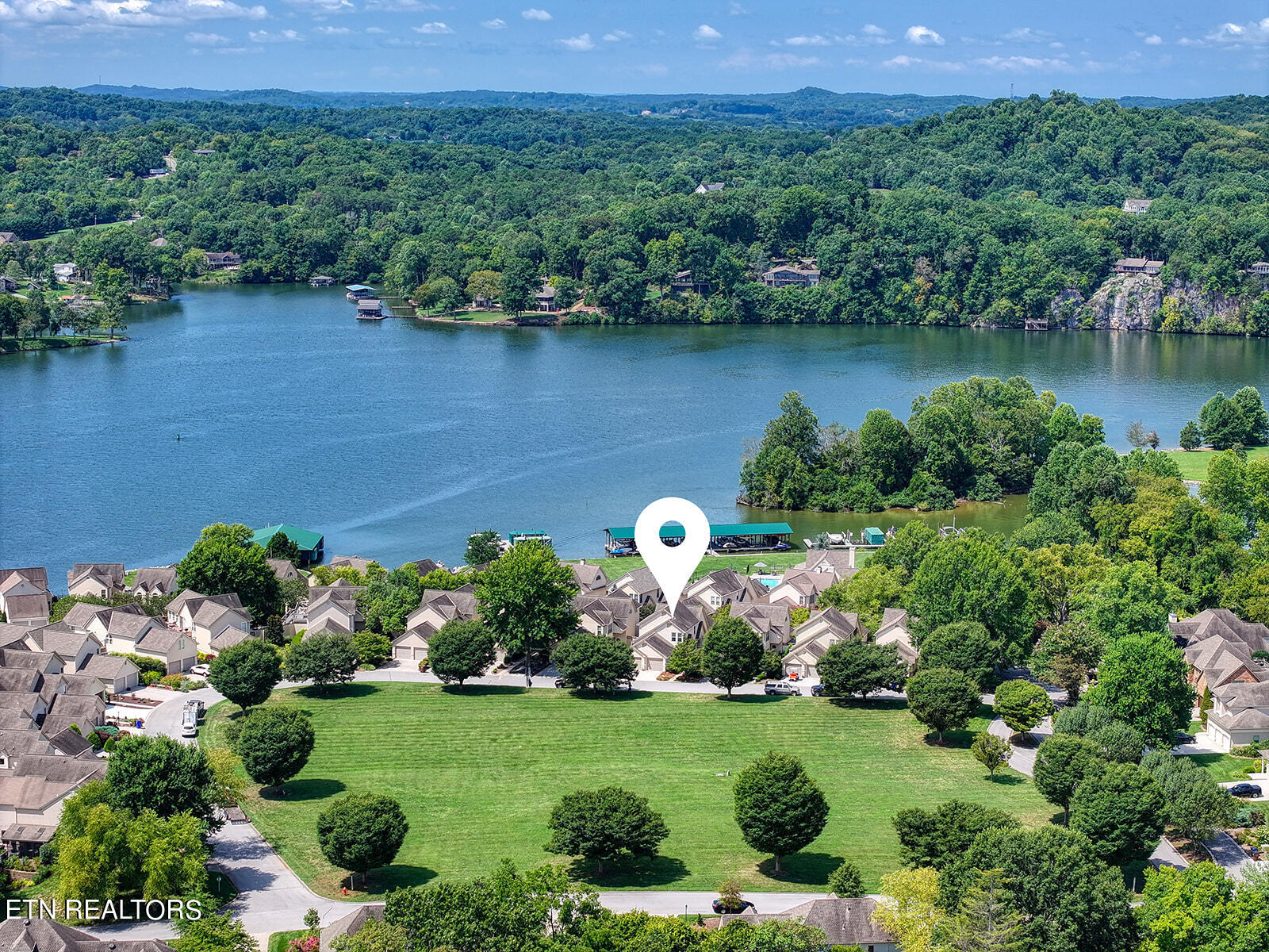 Aerial-View-Waterfront-Homes-Knoxville-T