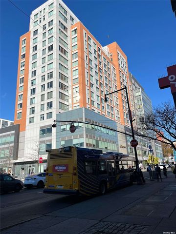 $858,000 | 138-35 39th Avenue, Unit 10F | Downtown Flushing