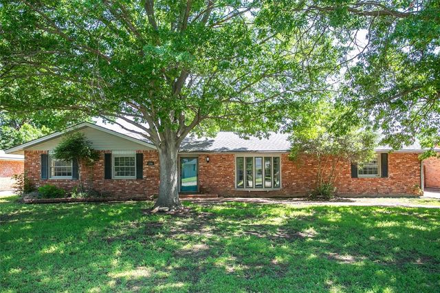 $229,900 | 2711 Darwin Drive | Wichita Falls