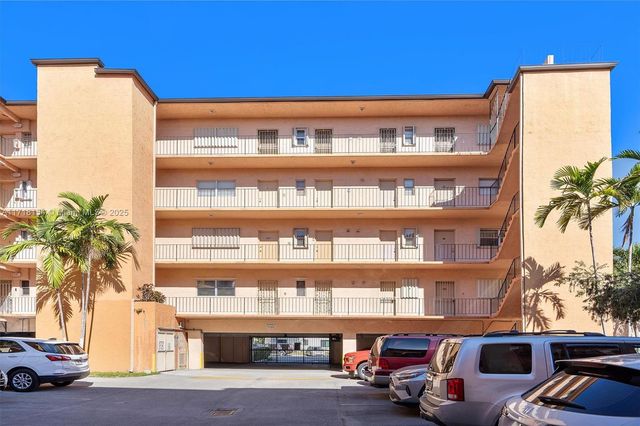 $269,900 | 1950 West 54th Street, Unit 222 | Hialeah