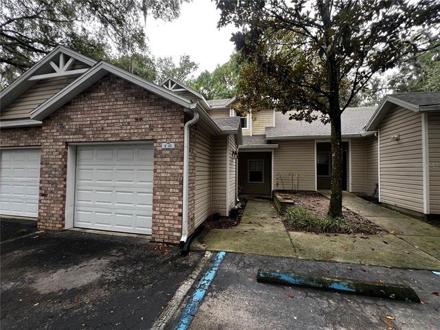 $2,000 | 4700 Southwest Archer Road, Unit E35