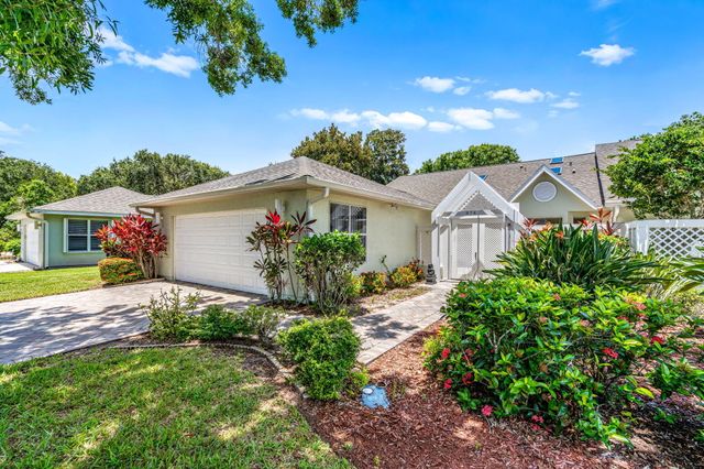 $375,000 | 874 Oakwood Drive | Suntree