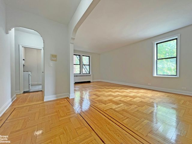 $2,650 | 4580 Broadway, Unit 2G | Washington Heights