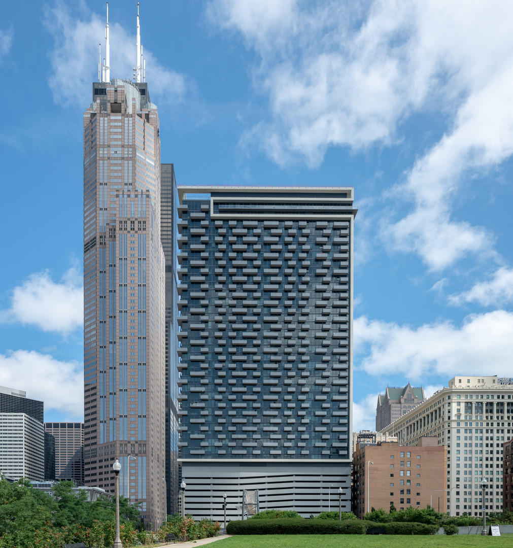 235 West Van Buren Street, Unit 1413, Chicago, IL 60607 | Compass