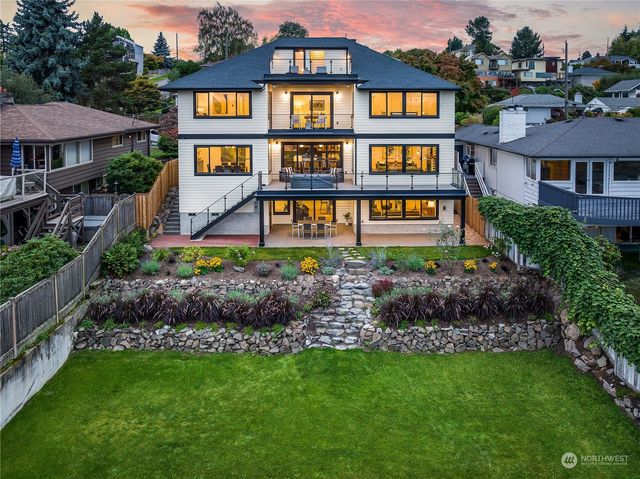 $3,394,500 | 2606 26th Avenue West | Southeast Magnolia