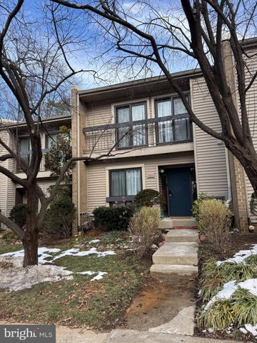 $499,998 | 11610 Windbluff Court, Unit 7/ | Woodwinds Condominiums