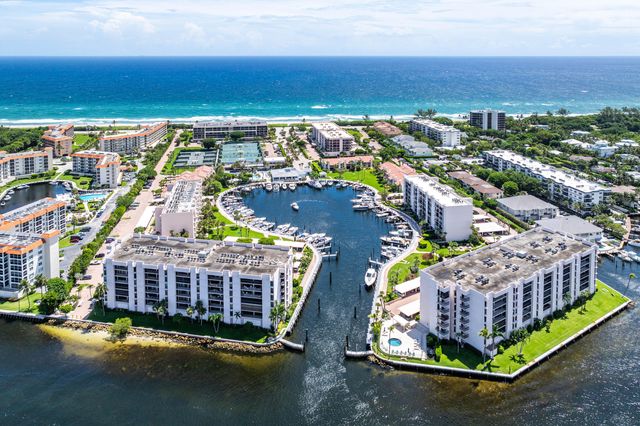 $1,749,000 | 2677 North Ocean Boulevard, Unit TH18H | Northeast Boca Raton