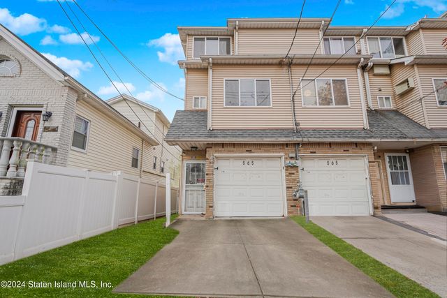 $479,999 | 565 Quincy Avenue | Ocean Breeze