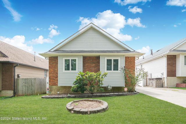 $749,000 | 18 Alysia Court | Woodrow