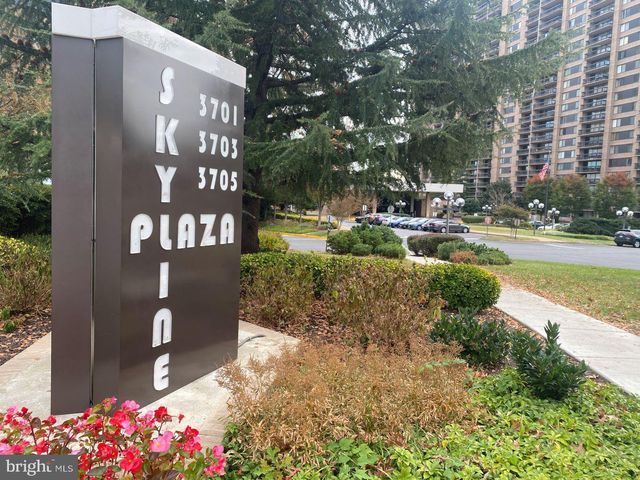 $230,000 | 3705 South George Mason Drive, Unit 101S | Skyline Plaza