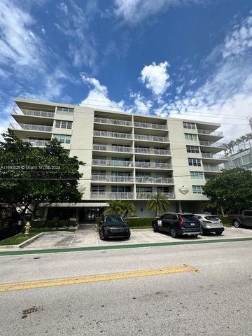 $3,550 | 9500 West Bay Harbor Drive, Unit 7E | Bay Harbor Islands