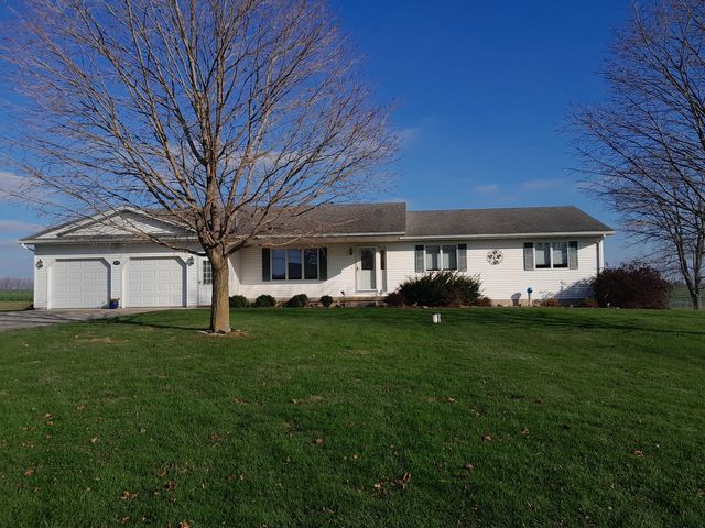 $295,000 | 4474 East 250th Road | Mendota Township - LaSalle County