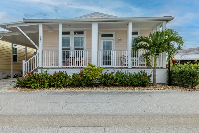 $299,000 | 151 Northeast Buoy Drive | Jensen Beach