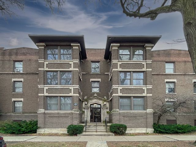 $239,000 | 5305 South Woodlawn Avenue, Unit 2 | Hyde Park