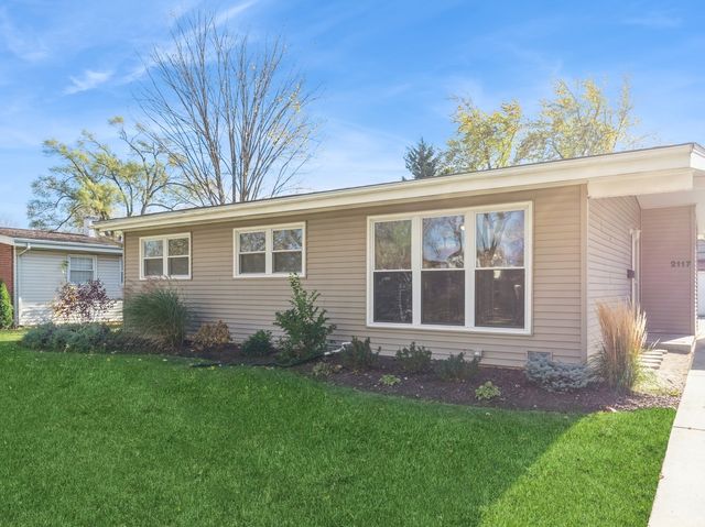 $350,000 | 2117 Grouse Lane | Rolling Meadows