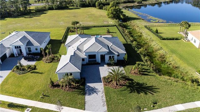 $1,799,000 | 3464 Southwest Flowerdew Court