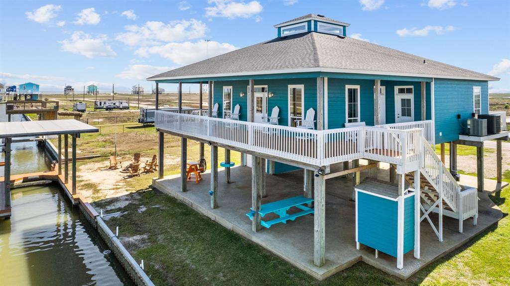 a view of a house with pool