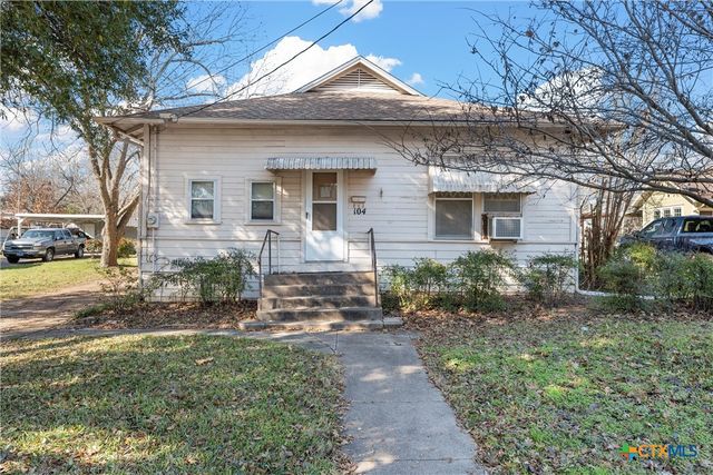 $160,000 | 104 South Davis Street | West