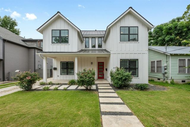 $1,899,000 | 613 East 49th Street | Hyde Park