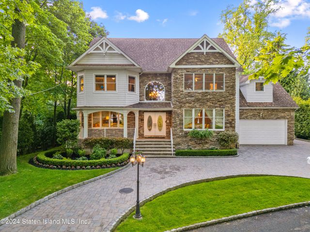 $3,100,000 | 25 The Ovl | Todt Hill