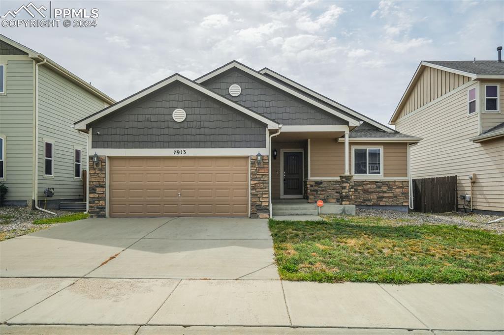 a front view of house with yard