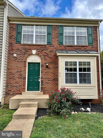 $2,225 | 215 Park Brook Court | Park Ridge