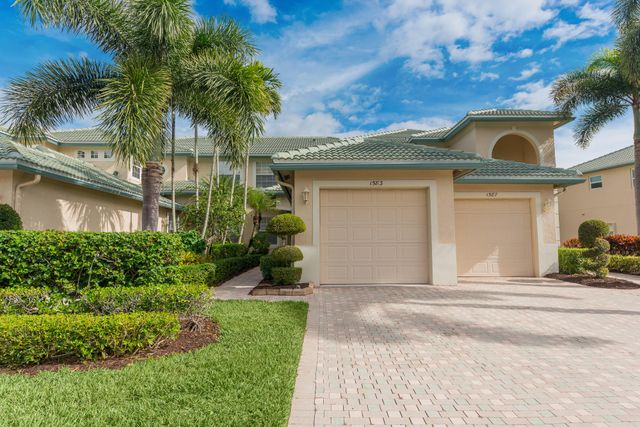 $399,900 | 1583 Southeast Prestwick Lane, Unit 2 | Sandpiper Bay