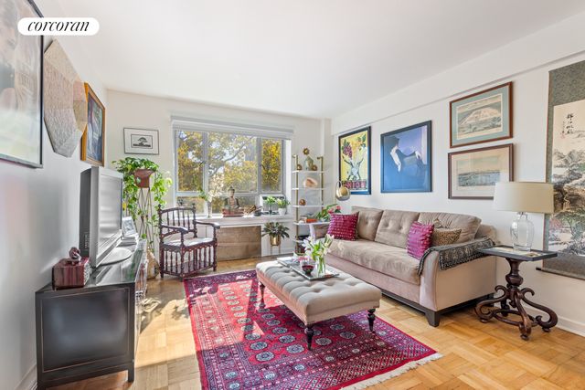 $800,000 | 130 8th Avenue, Unit 6B | Park Slope