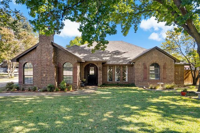 $699,000 | 6004 Ronna Court | Central Colleyville