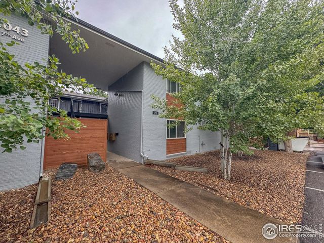 $2,000,000 | 3043 17th Avenue | Longmont Estates