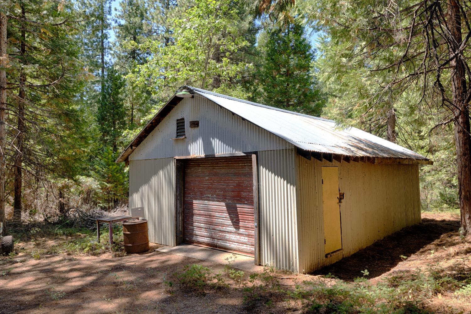 a front view of house with yard