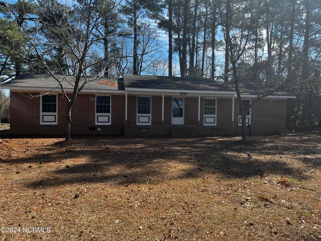 $1,950 | 3201 Country Club Road | New Bern