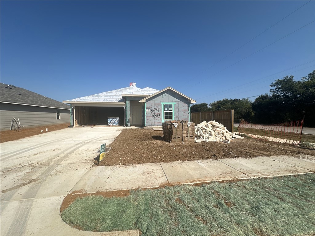 a view of a house with a outdoor space