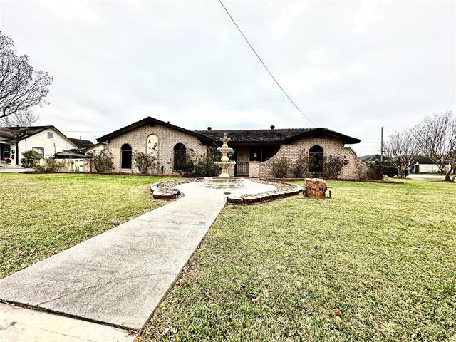 $328,999 | 902 Avenue M | South Houston