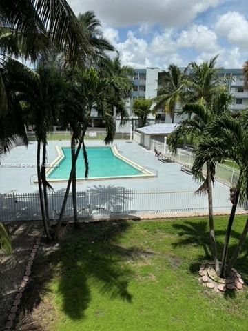 $208,000 | 1655 West 44th Place, Unit 340 | Hialeah