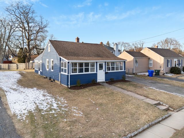 $284,900 | 77 Washington Avenue | East Hartford