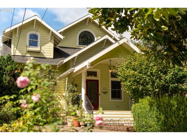 $825,000 | 2225 Northeast 15th Avenue | Irvington