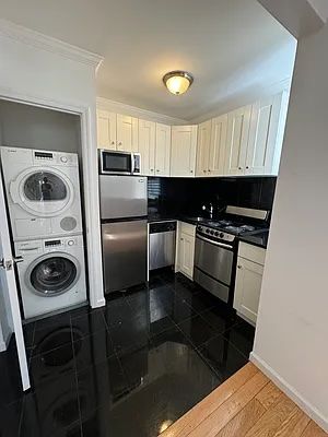 $3,400 | 237 Henry Street, Unit 3A | Lower East Side