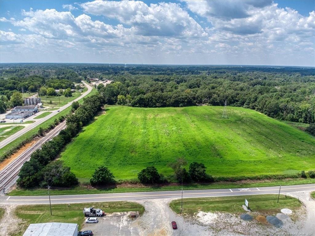 an aerial view of a golf course with a yard