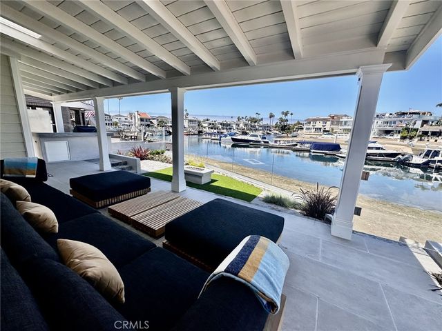 $8,500,000 | 56 Balboa Coves | West Newport-Lido